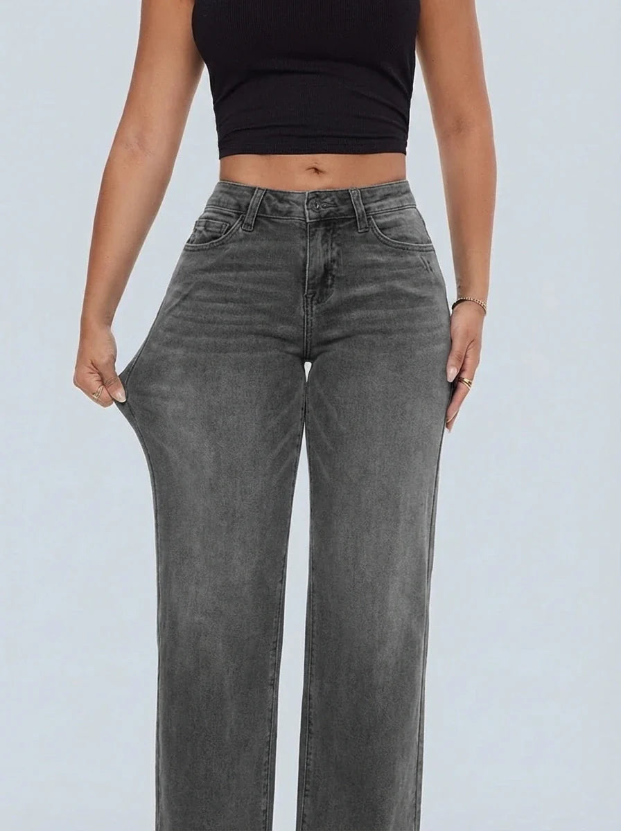 BBL Baggy Jean — Curve-Hugging Fit