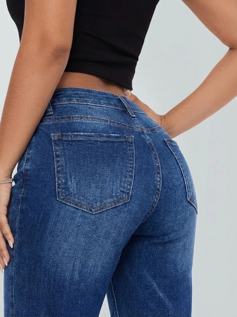 BBL Baggy Jean — Curve-Hugging Fit