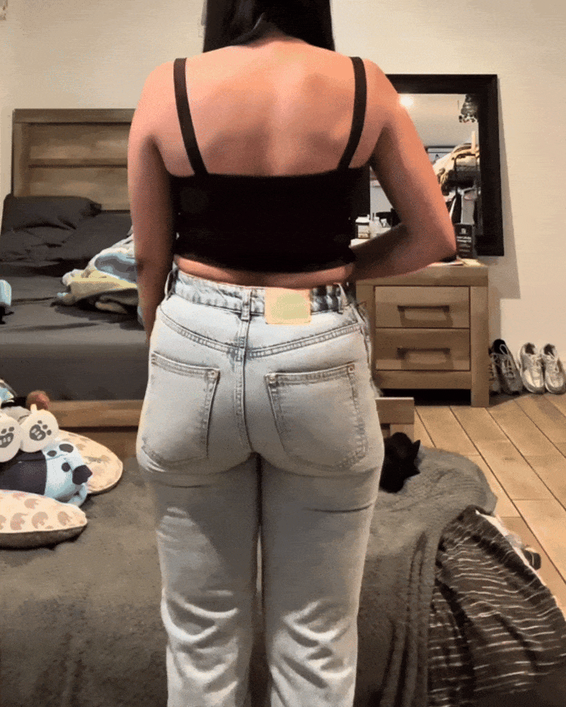 BBL Baggy Jean — Curve-Hugging Fit