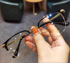 🔥 Heißer Sale 2026: 49 % Rabatt 🔥 Ultraleichte Anti-Blaulicht-Brille für Alterssichtigkeit (inkl. kostenlosem Brillenetui)