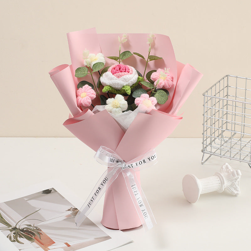 💐 Muttertag 💕 Handgefertigter, zarter gehäkelter Blumenstrauß