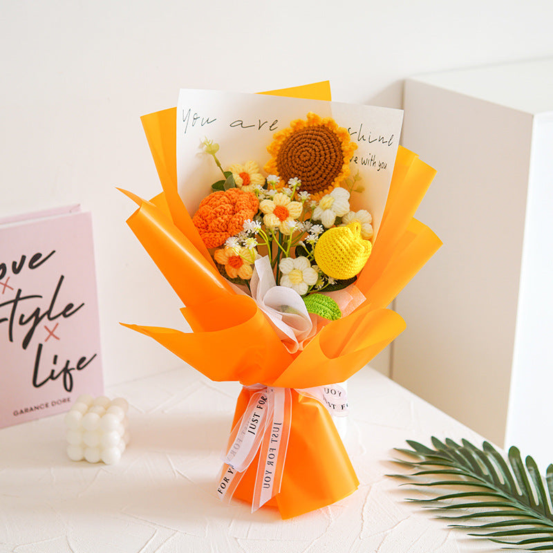 💐 Muttertag 💕 Handgefertigter, zarter gehäkelter Blumenstrauß